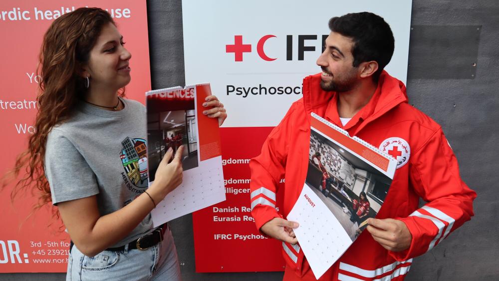 OD i Libanon_frivillig med kalender_Ungdommens Røde Kors_2023