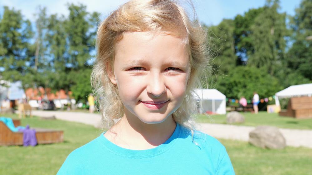 Angelina på ferielejr